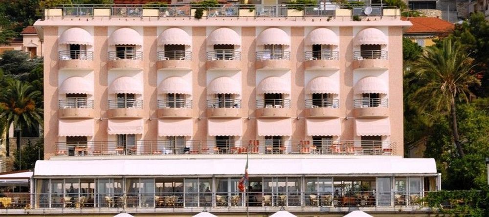 Hotel Regina Alassio Exterior photo